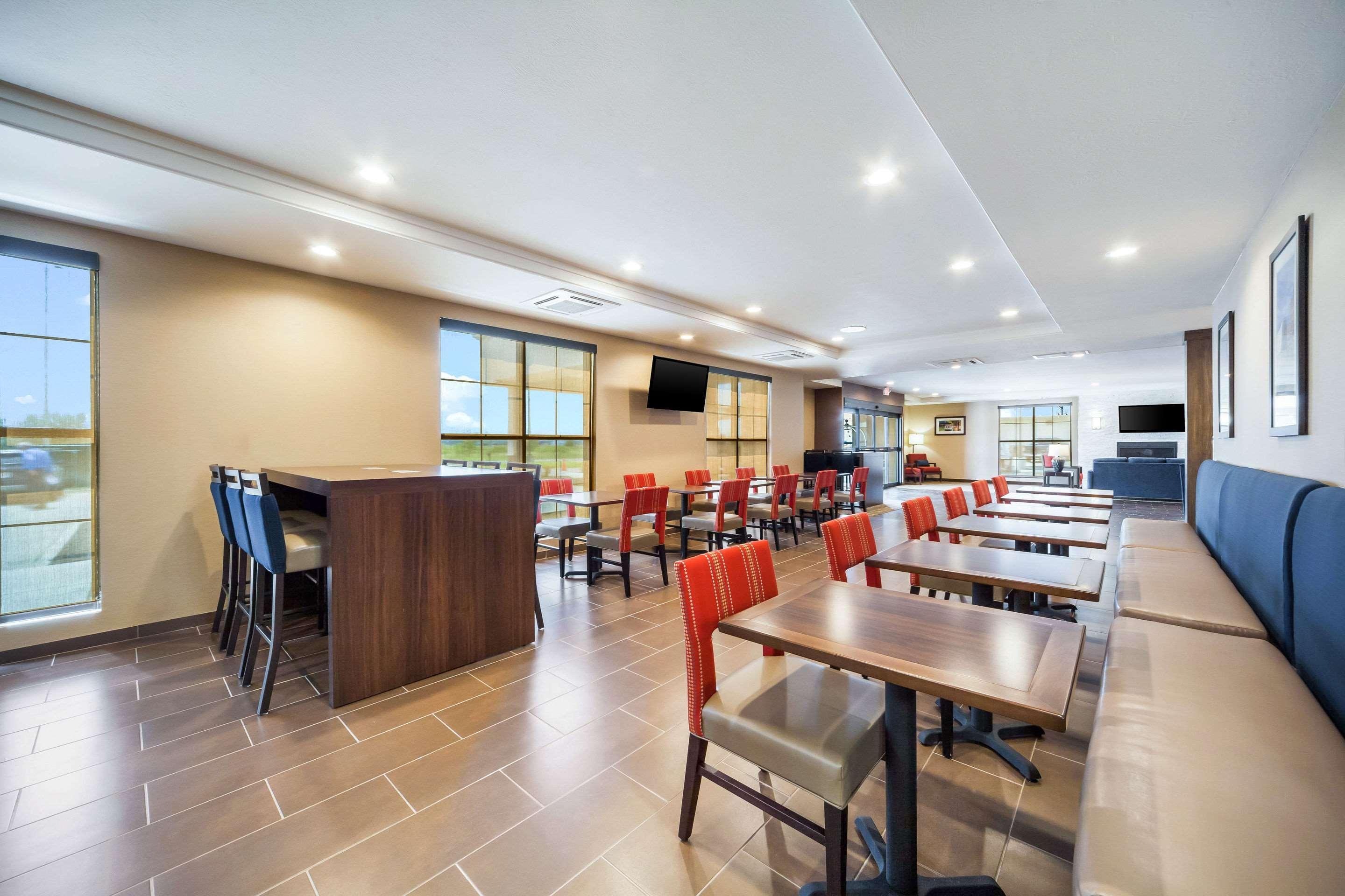 Comfort Inn & Suites North Platte I-80 Ngoại thất bức ảnh